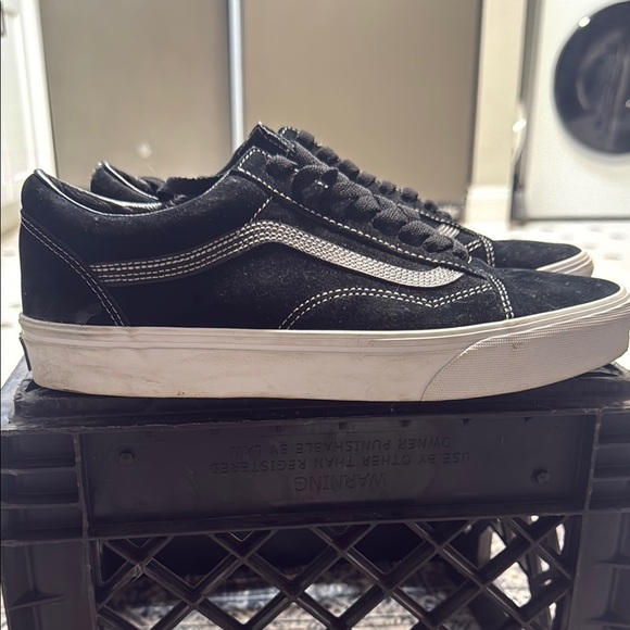 Men’s Vans Brand New Unique “Black and White Stitch” Size 10 - Picture 1 of 3